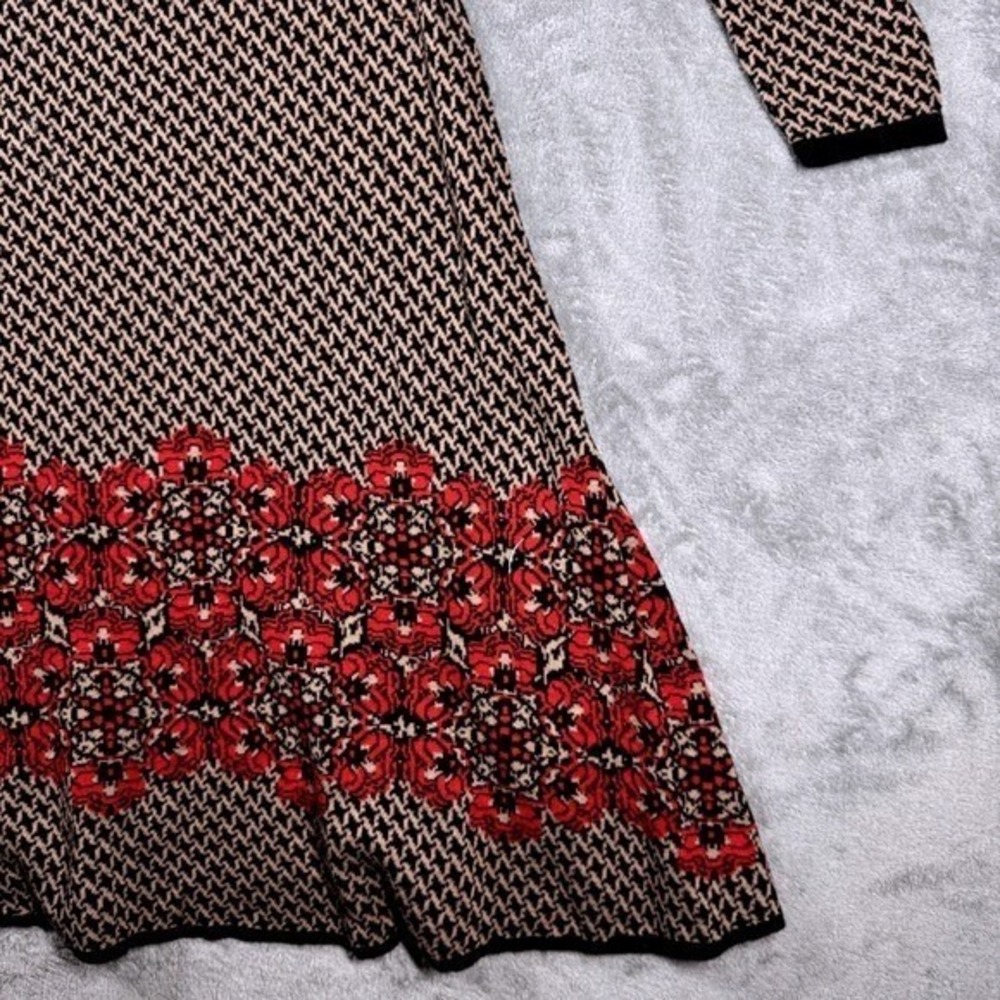New York & Company Brown Houndstooth Red Floral Hem Sweater Dress Women's L - Picture 10 of 10